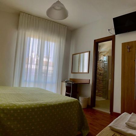 Hotel Galles Jesolo Exterior foto